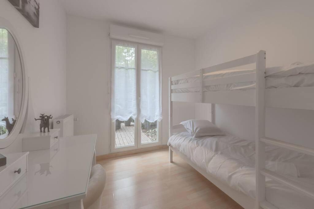 Garden Apartment Next To Disneyland Bussy-Saint-Georges Eksteriør bilde